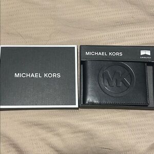 Michael Kors Wallet NWT